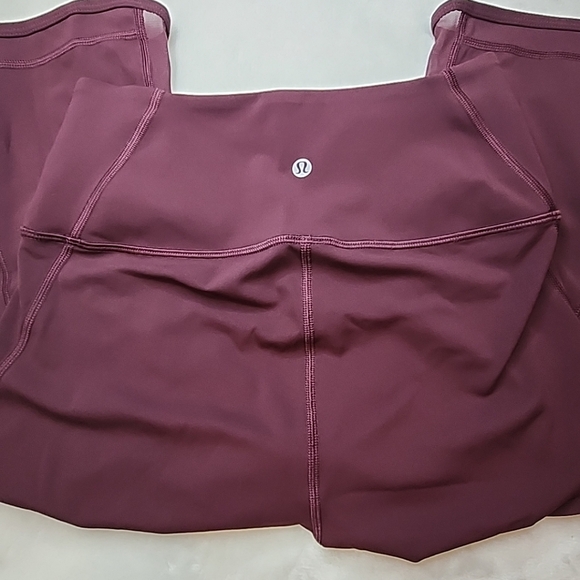 Lululemon athketica Train Times Crop 17" Leggings Burgundy - Picture 3 of 9